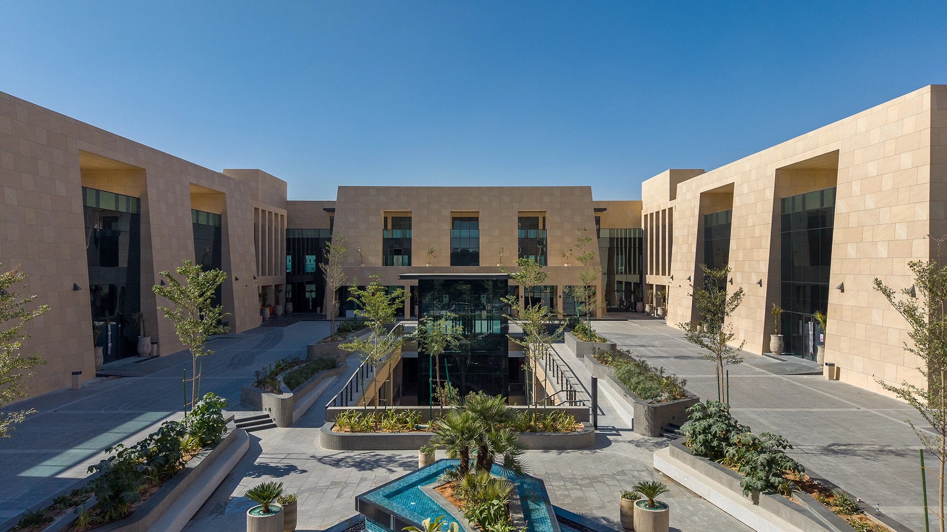 ALSOLIMAN BUSINESS COMPOUND