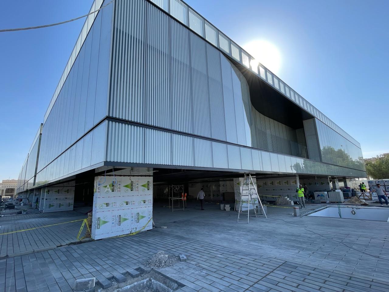 CURVE CENTER